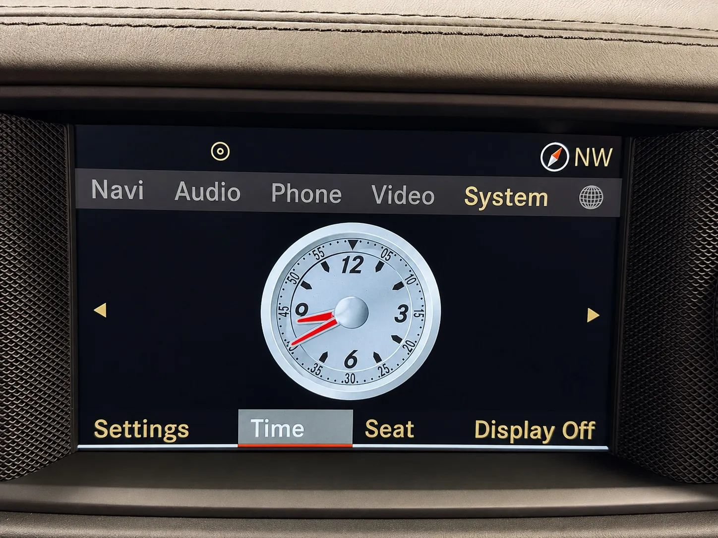 Used 2013 Mercedes-Benz SL 63 AMG w/ AMG Performance Pkg image 40