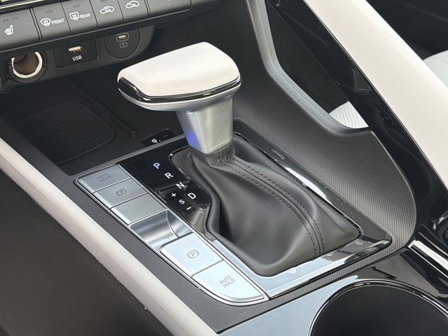 New 2026 Hyundai Elantra Limited image 30
