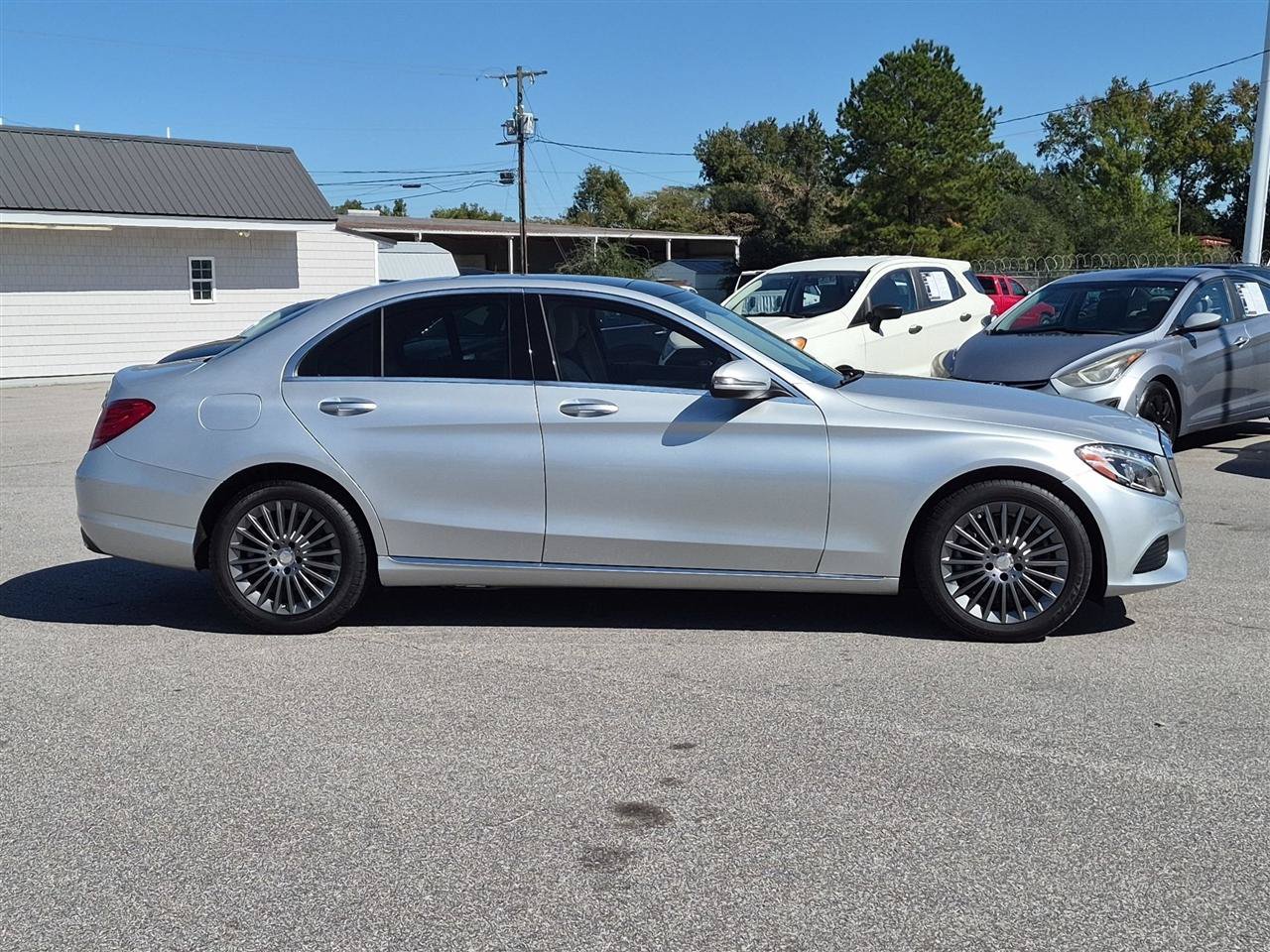 Used 2016 Mercedes-Benz C 300 4MATIC Sedan image 2