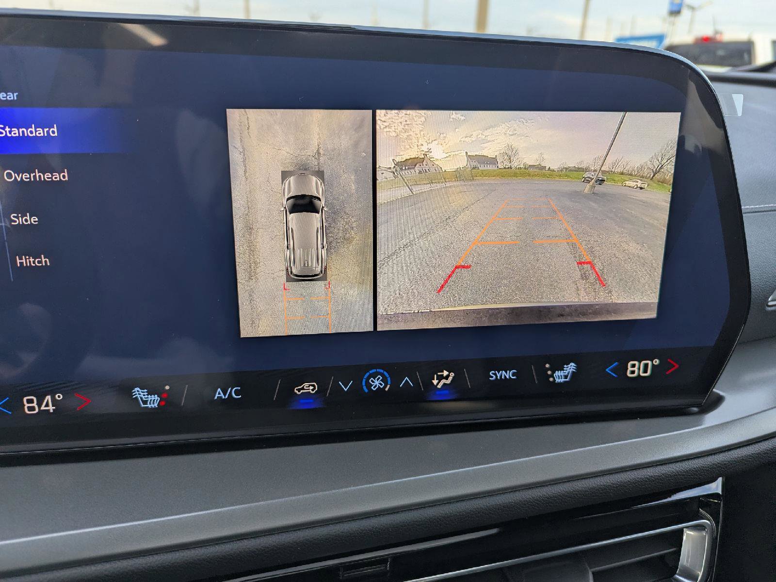 New 2026 Chevrolet Traverse LT image 23