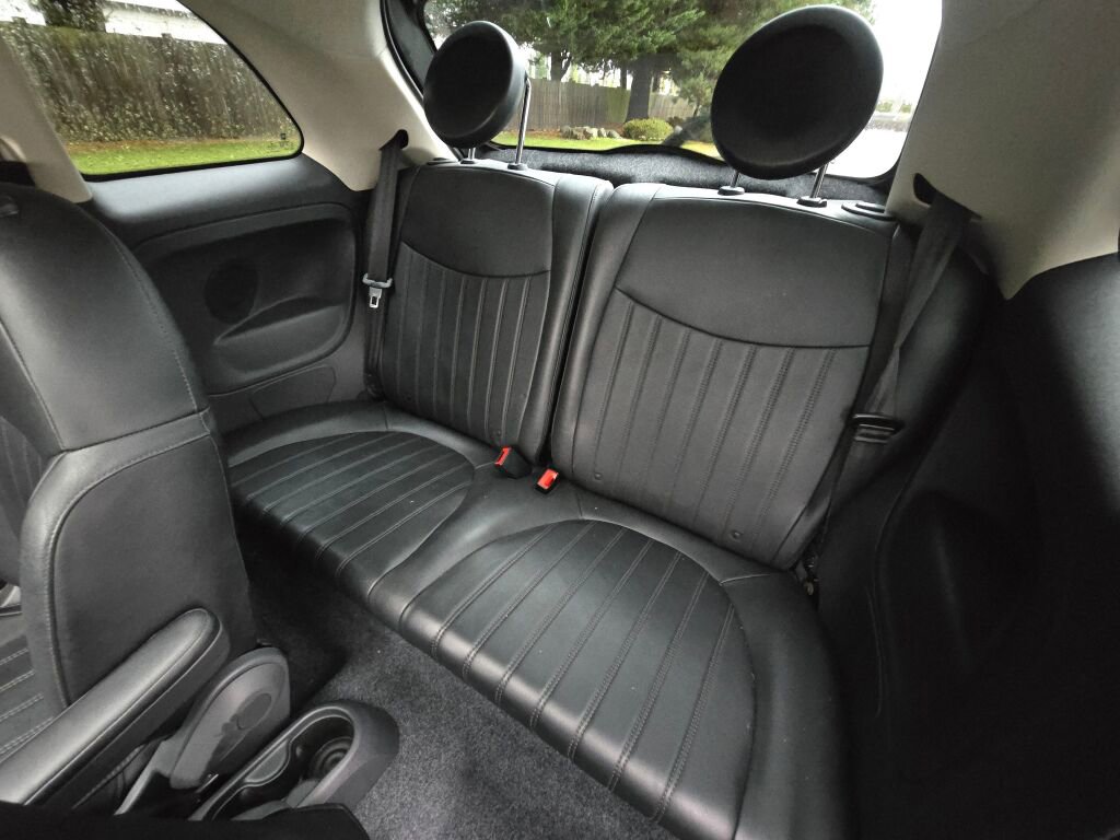 Used 2018 FIAT 500 Lounge image 22
