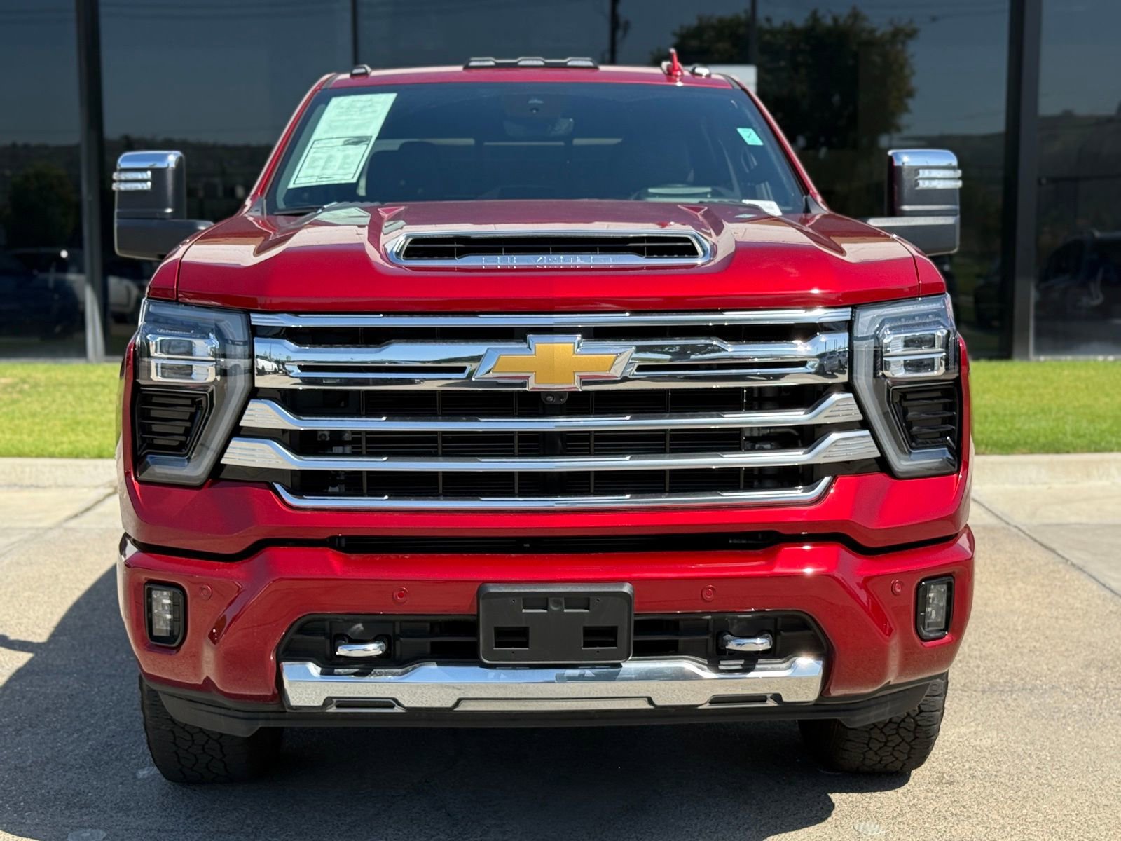 Used 2025 Chevrolet Silverado 3500 High Country w/ Technology Package AWD/4WD image 5