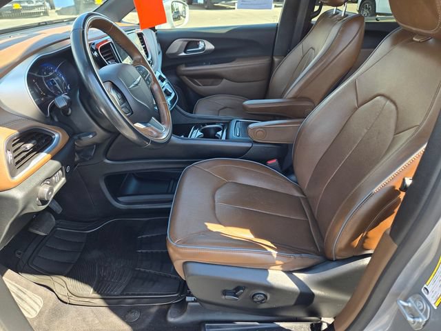 Used 2021 Chrysler Pacifica Limited w/ Premium & Safety Sphere Group AWD/4WD image 11