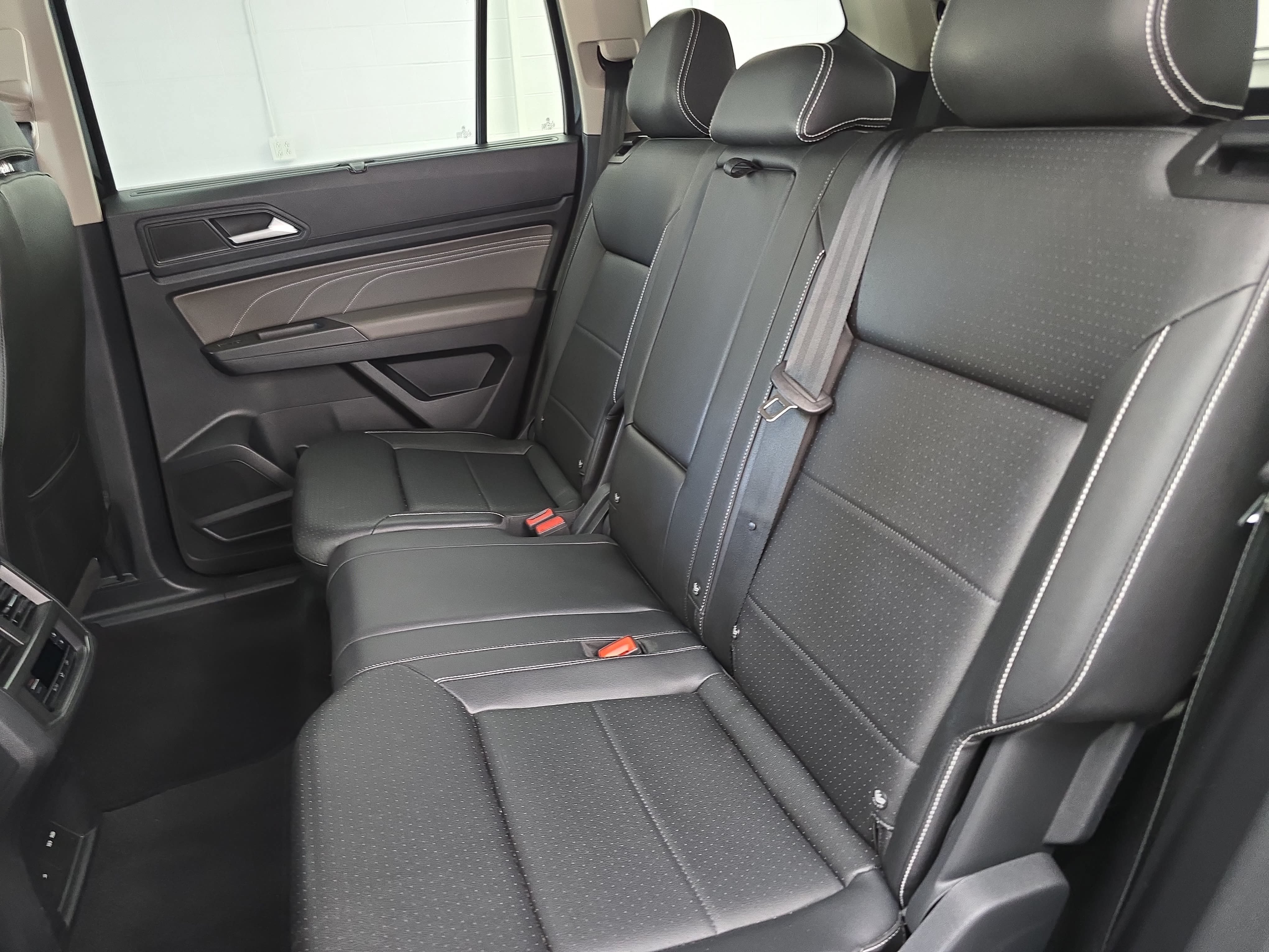 Certified 2023 Volkswagen Atlas SE w/ Black Wheel Package AWD/4WD image 14