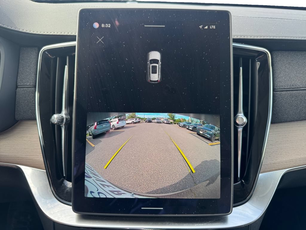 Certified 2025 Volvo XC90 B5 Core AWD/4WD image 20