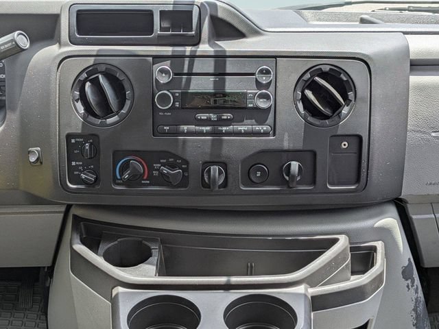 Used 2014 Ford E-350 and Econoline 350 XLT RWD image 19