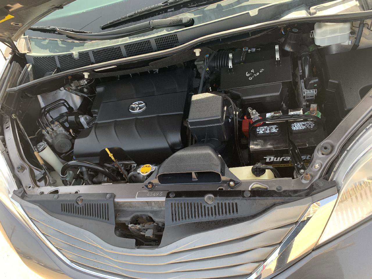 Used 2014 Toyota Sienna XLE image 29