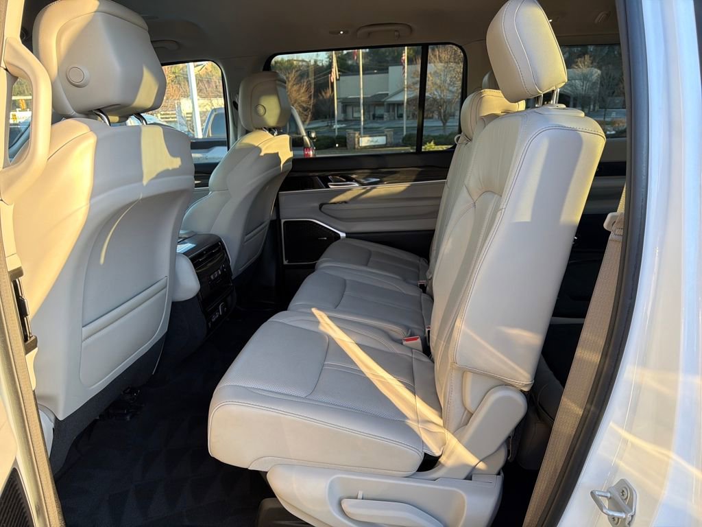 Used 2022 Jeep Wagoneer Series II image 26