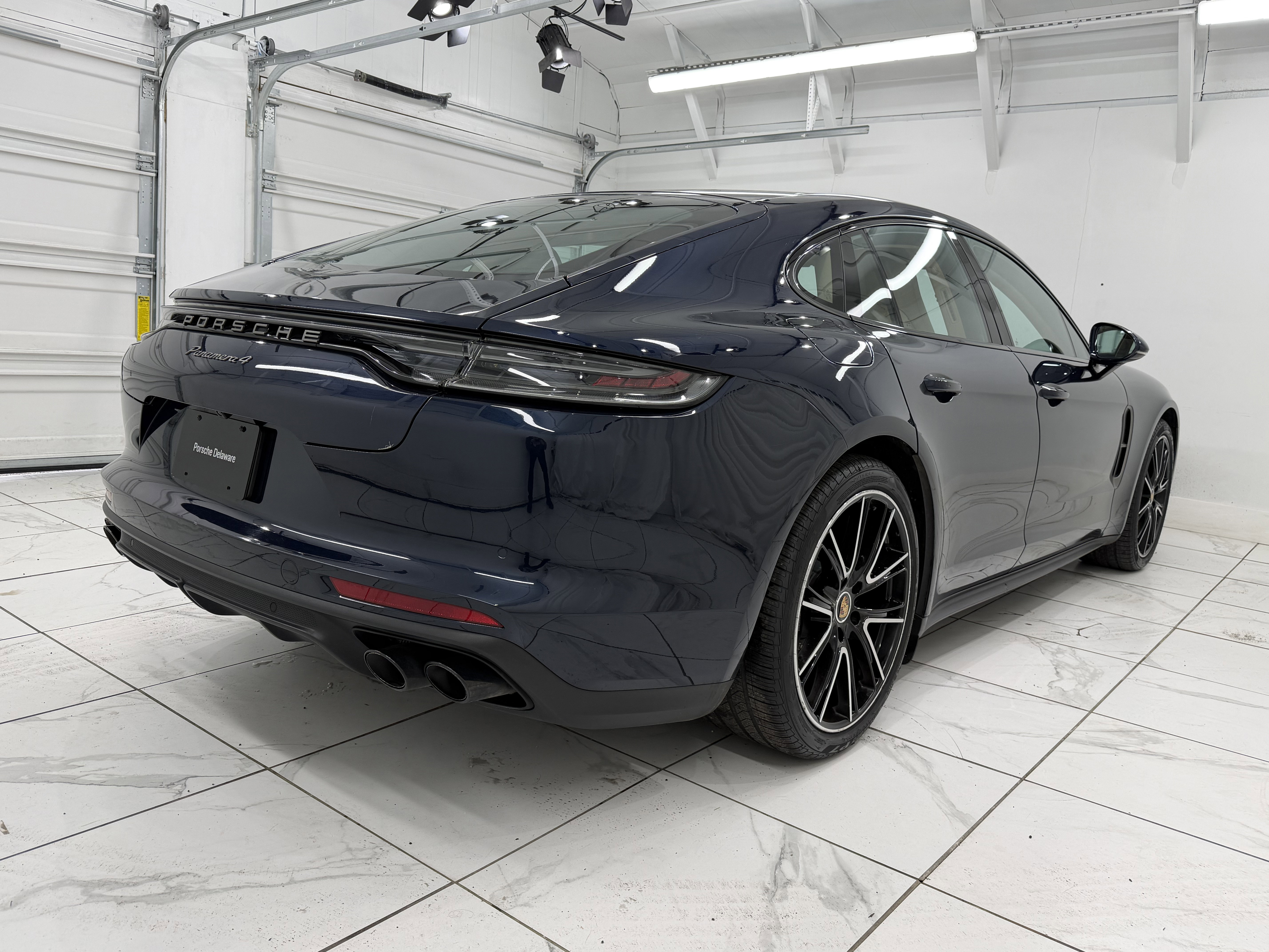 Certified 2023 Porsche Panamera 4 Platinum Edition image 12