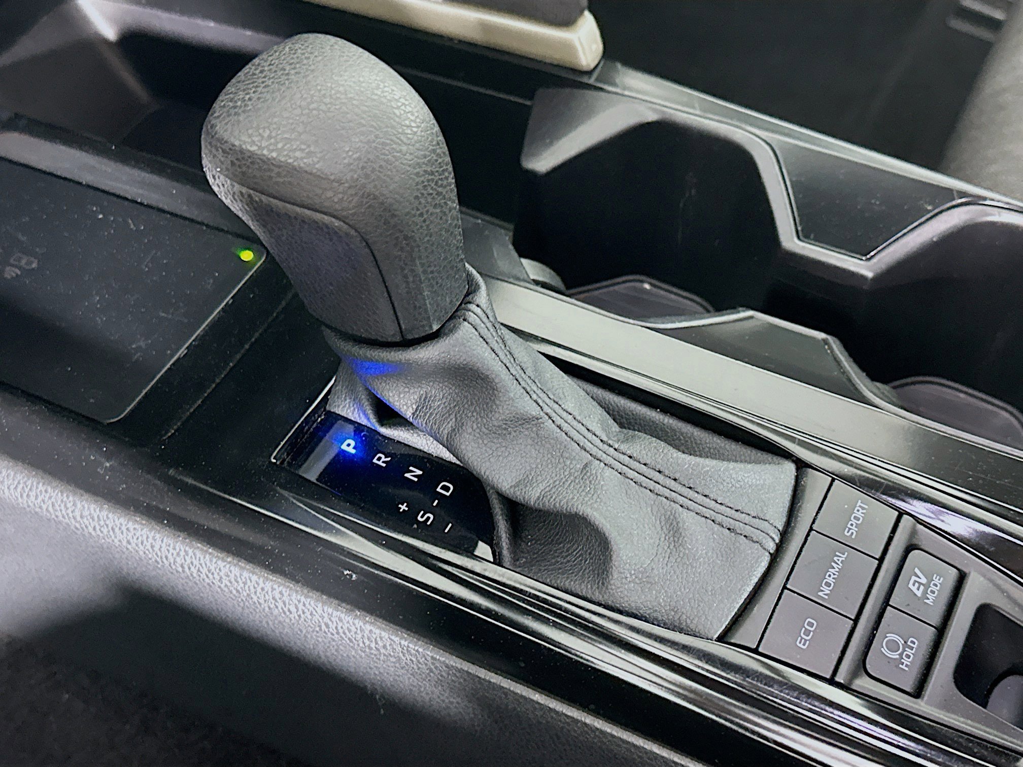 Used 2025 Toyota Camry LE image 25