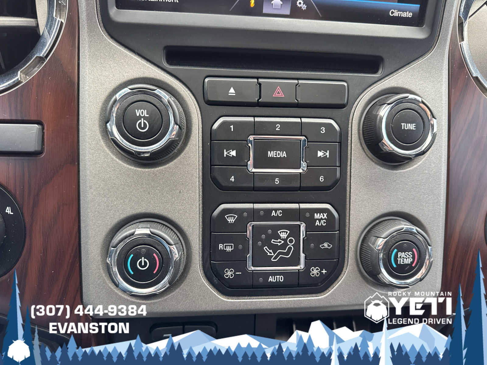 Used 2016 Ford F250 Lariat w/ Lariat Ultimate Package image 32