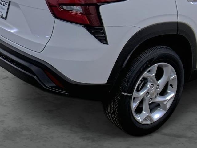 New 2026 Chevrolet Trax LS w/ LS Convenience Package image 12