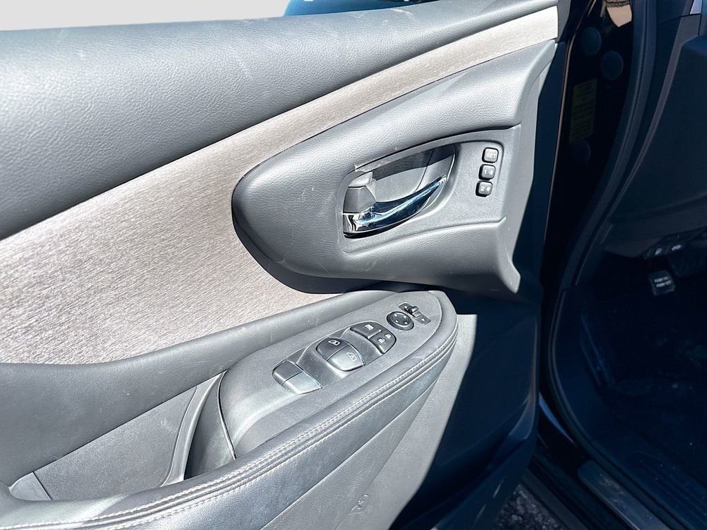 Used 2023 Nissan Murano SL w/ SL Moonroof Package image 18