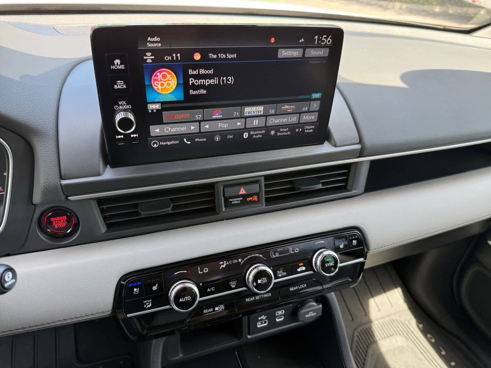 Used 2025 Honda Pilot Elite image 17