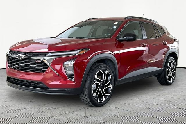 Used 2025 Chevrolet Trax RS FWD image 3