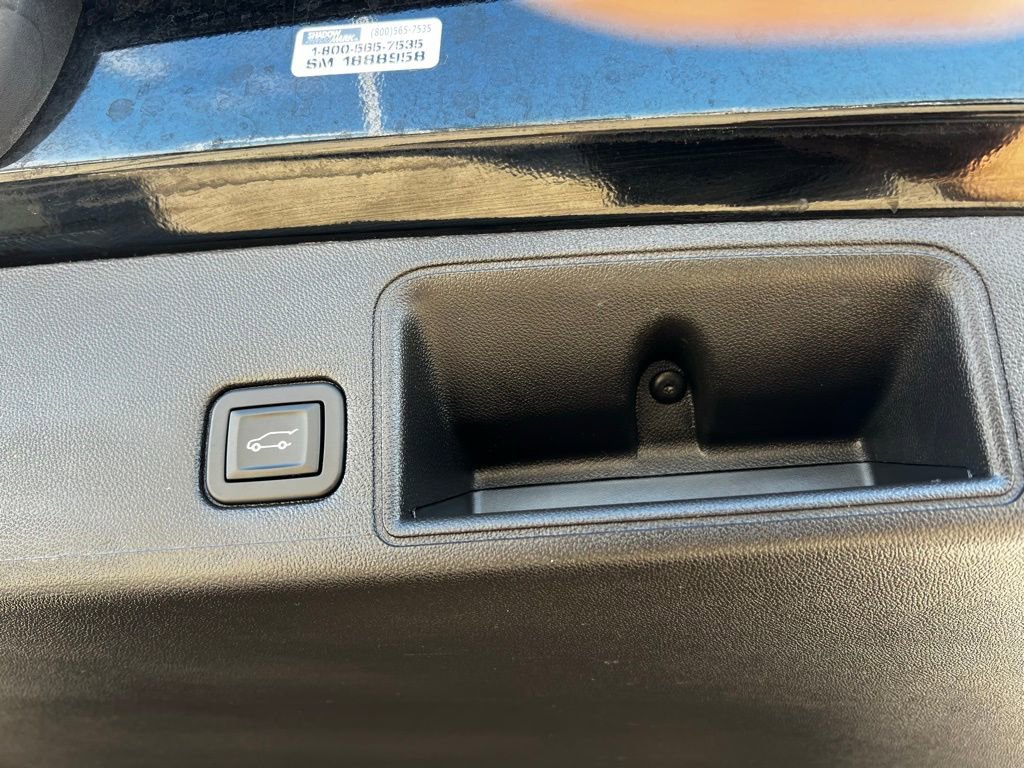 Used 2024 GMC Terrain SLT image 58