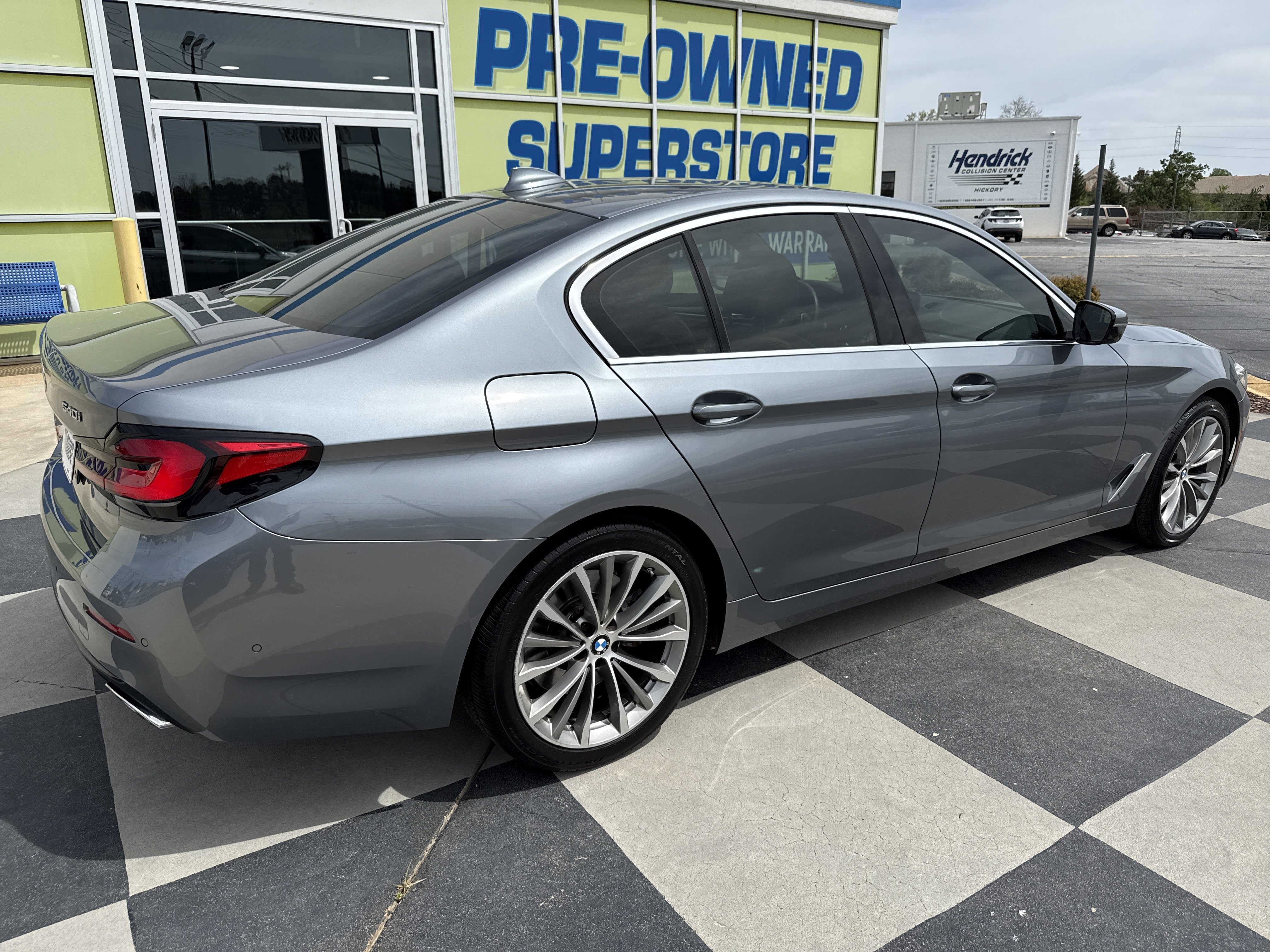 Used 2021 BMW 540i w/ Premium Package image 10