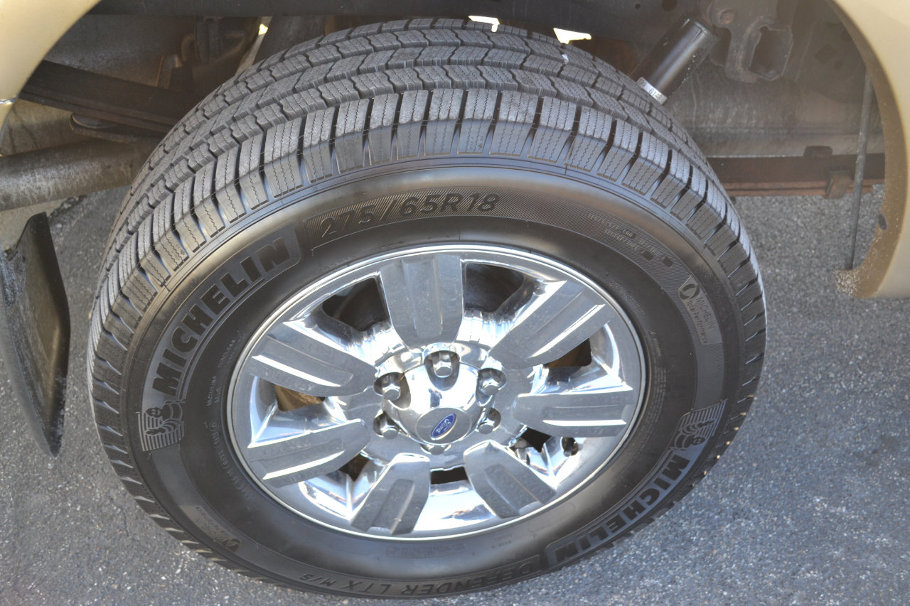 Used 2011 Ford F150 Lariat w/ Lariat Chrome Pkg image 45