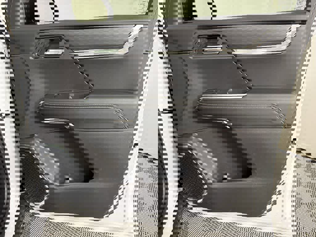 New 2025 GMC Acadia Elevation image 23