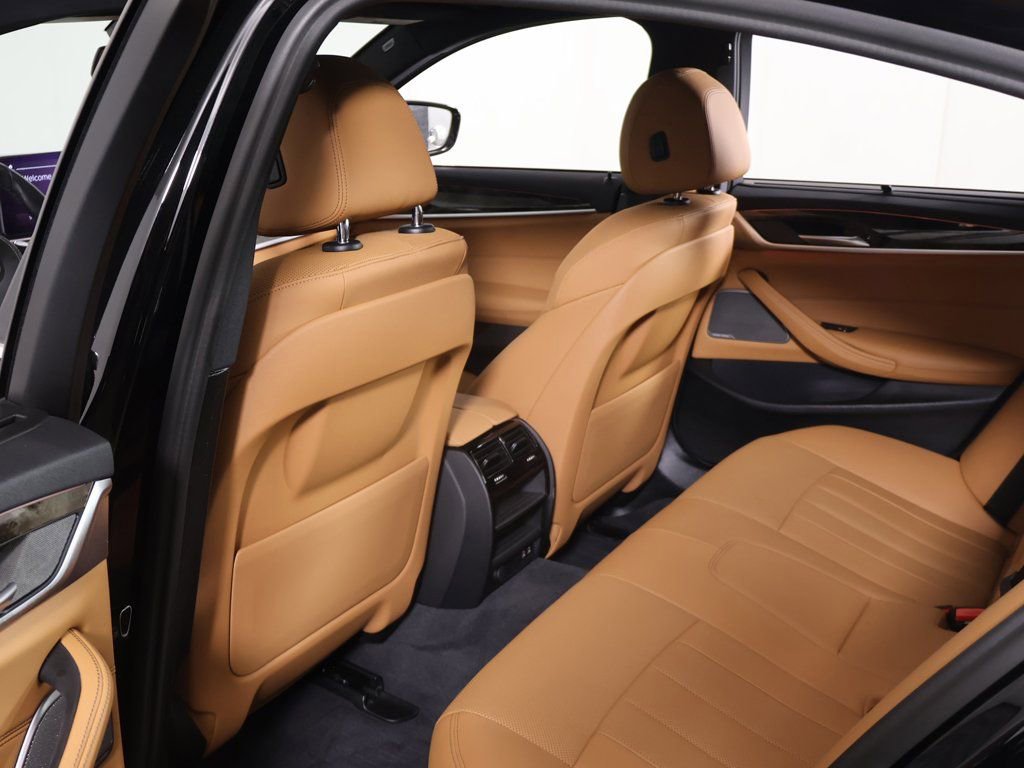 Used 2022 BMW 530i xDrive w/ M Sport Package image 29