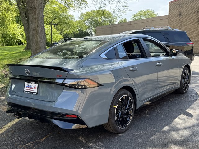 New 2026 Nissan Sentra SR w/ Floor Mat Package FWD image 9