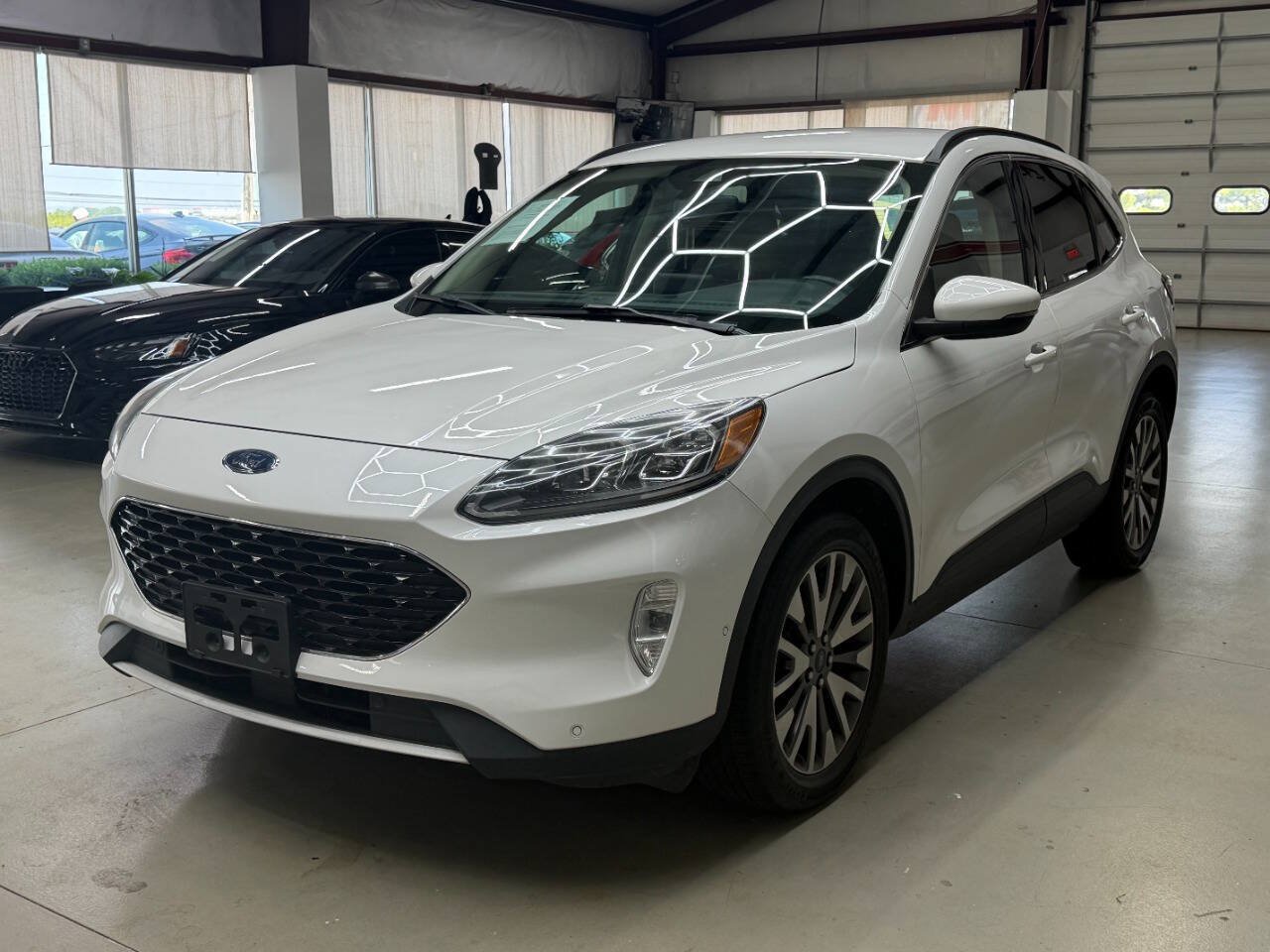 Used 2020 Ford Escape Titanium AWD/4WD image 5