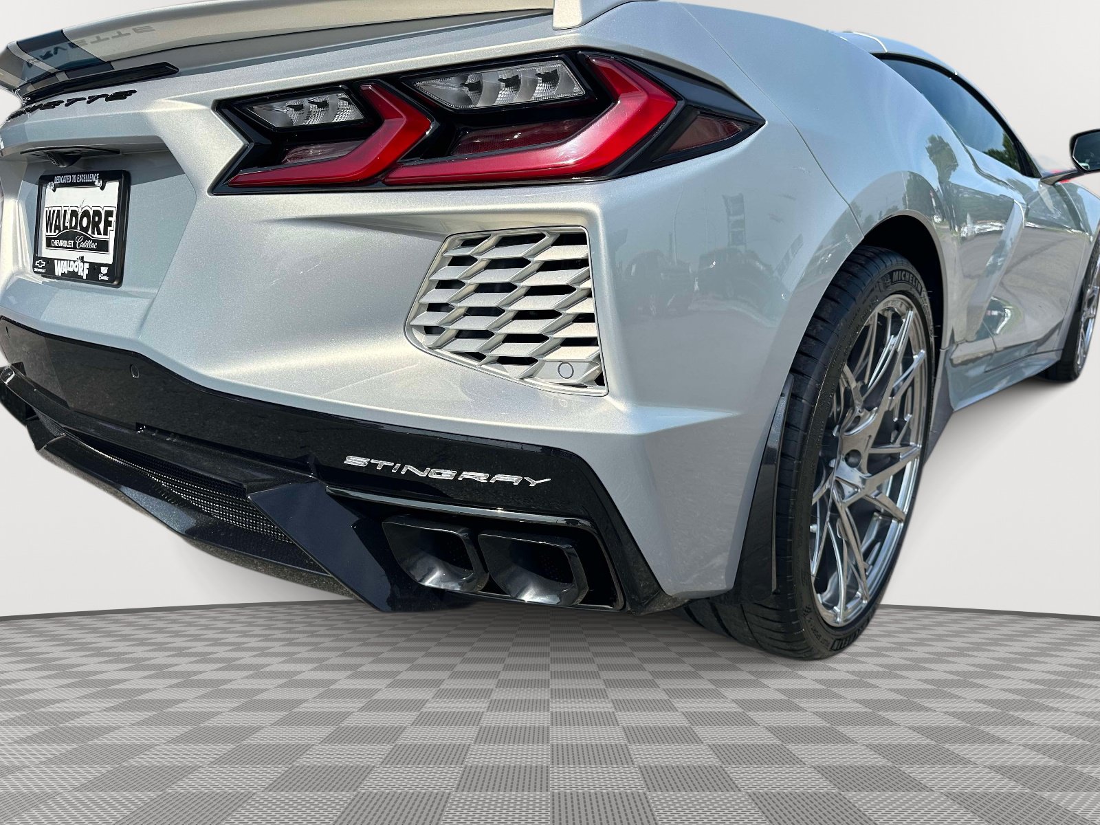 Used 2024 Chevrolet Corvette Stingray Premium Cpe w/ Z51 Performance Package RWD image 8