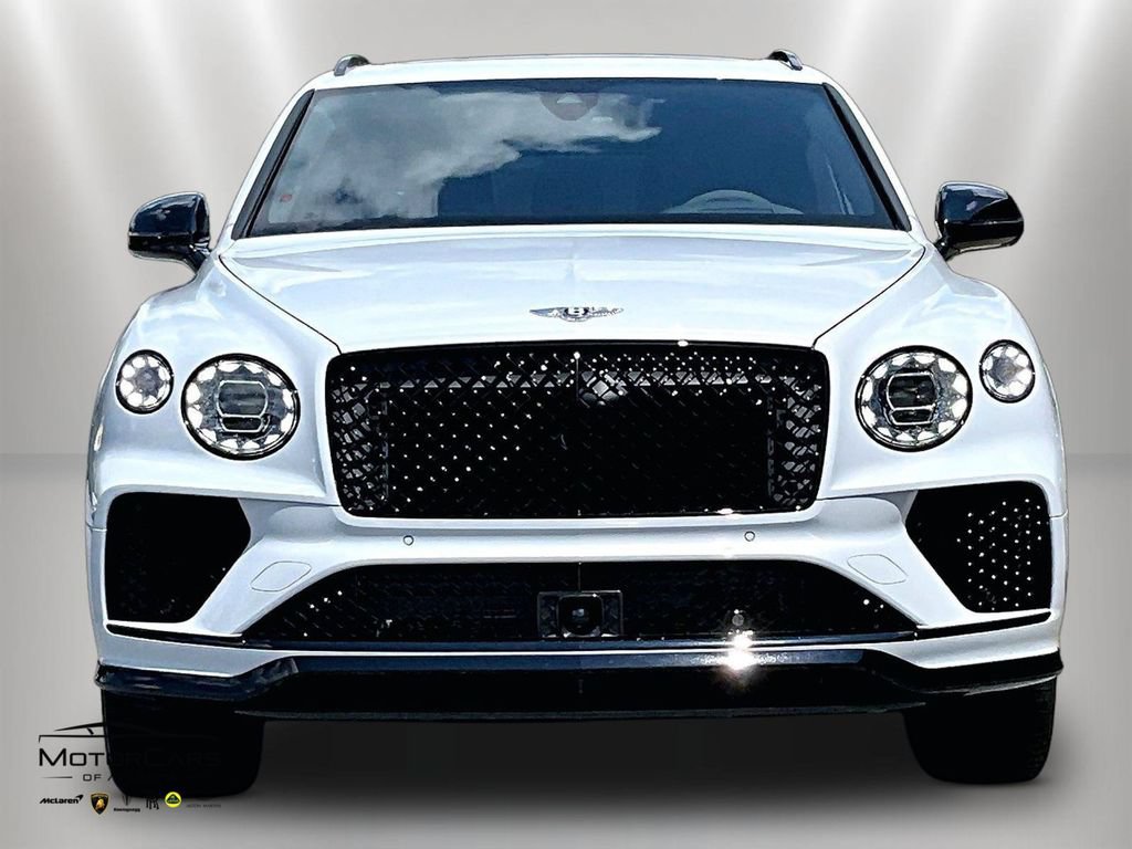 Used 2025 Bentley Bentayga AWD/4WD image 3
