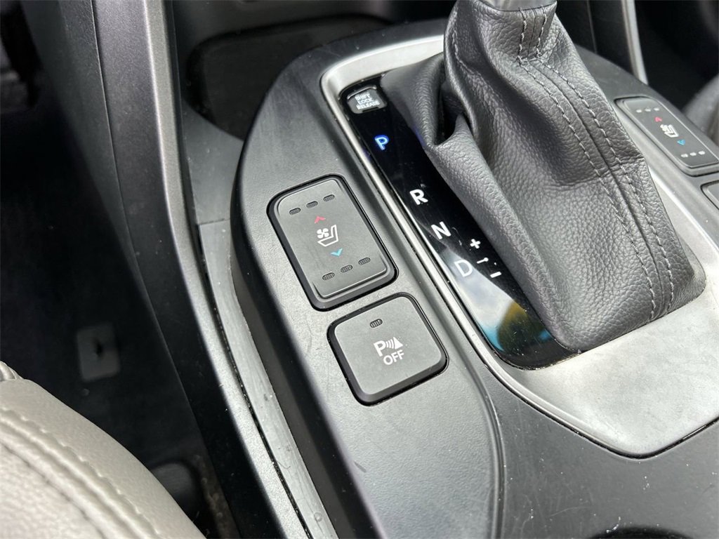 Used 2018 Hyundai Santa Fe Sport w/ 2.4L Tech Package 04 image 7