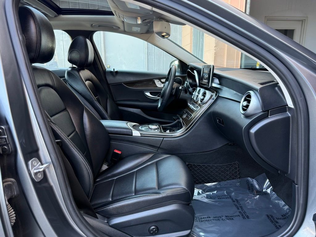 Used 2018 Mercedes-Benz C 300 4MATIC Sedan image 16