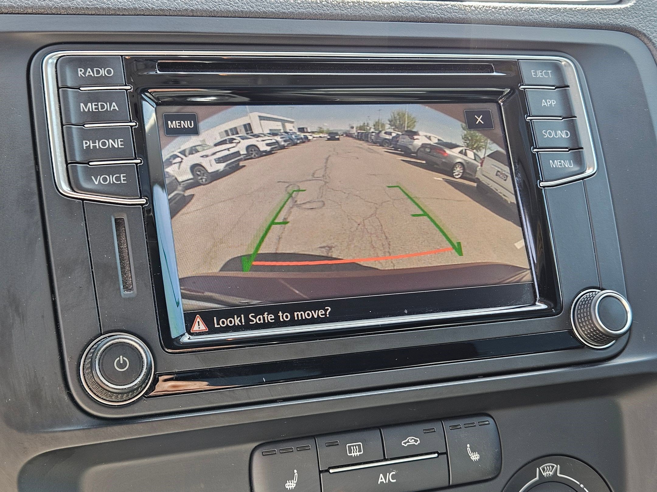 Used 2018 Volkswagen Jetta SE image 26