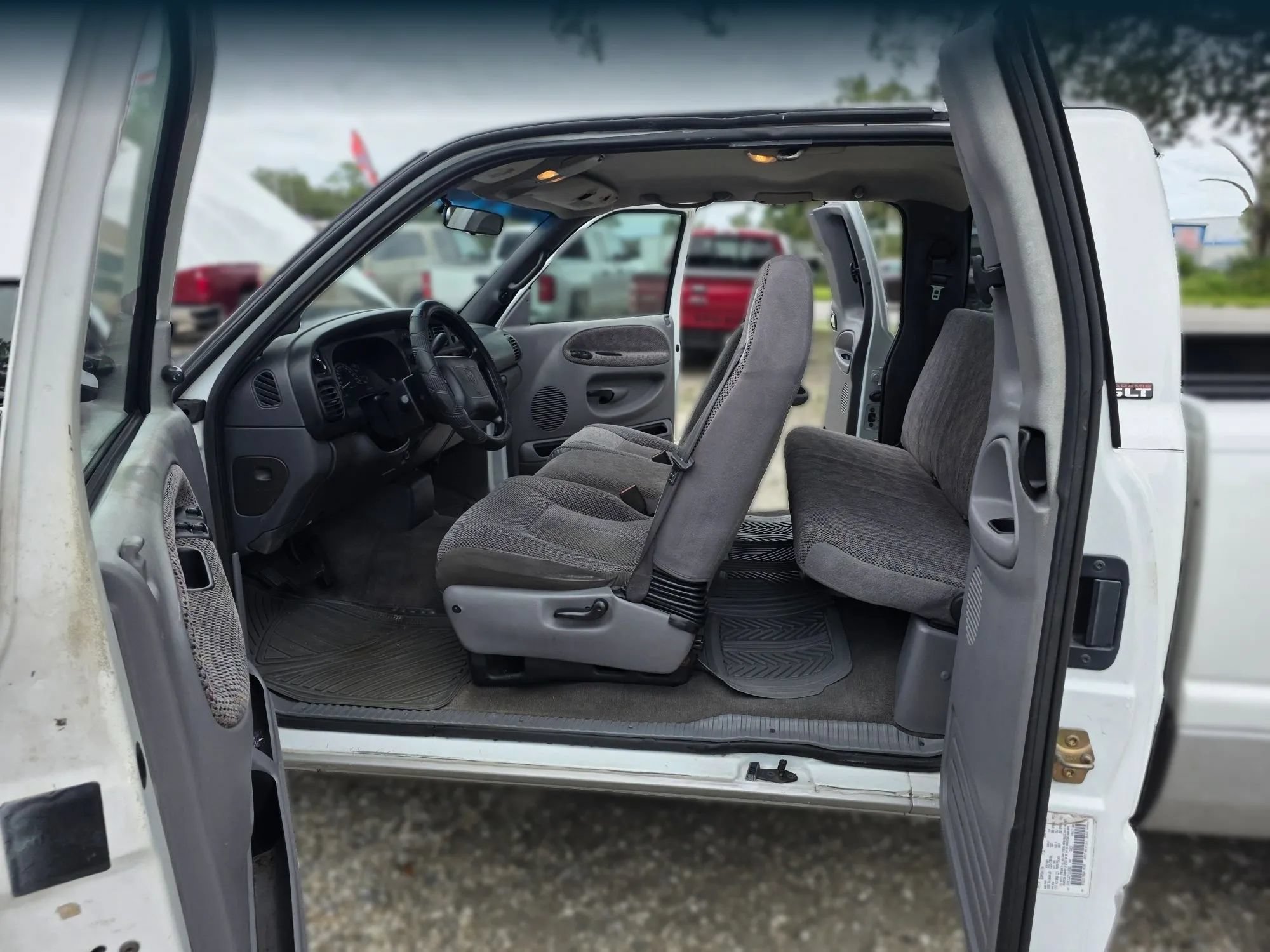 Used 2000 Dodge Ram 1500 Truck 2WD Quad Cab image 10
