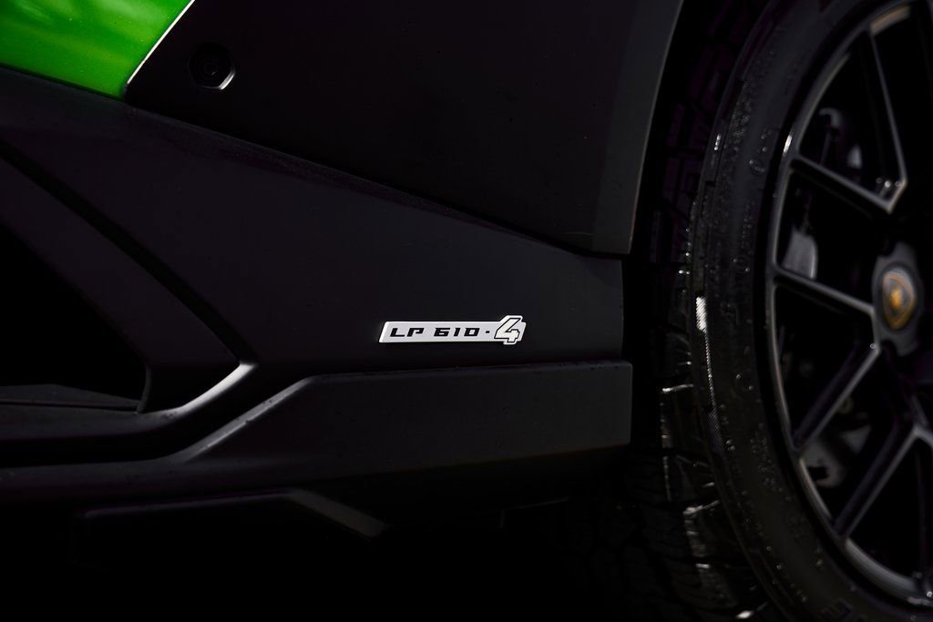 Used 2024 Lamborghini Huracan Sterrato AWD/4WD image 9