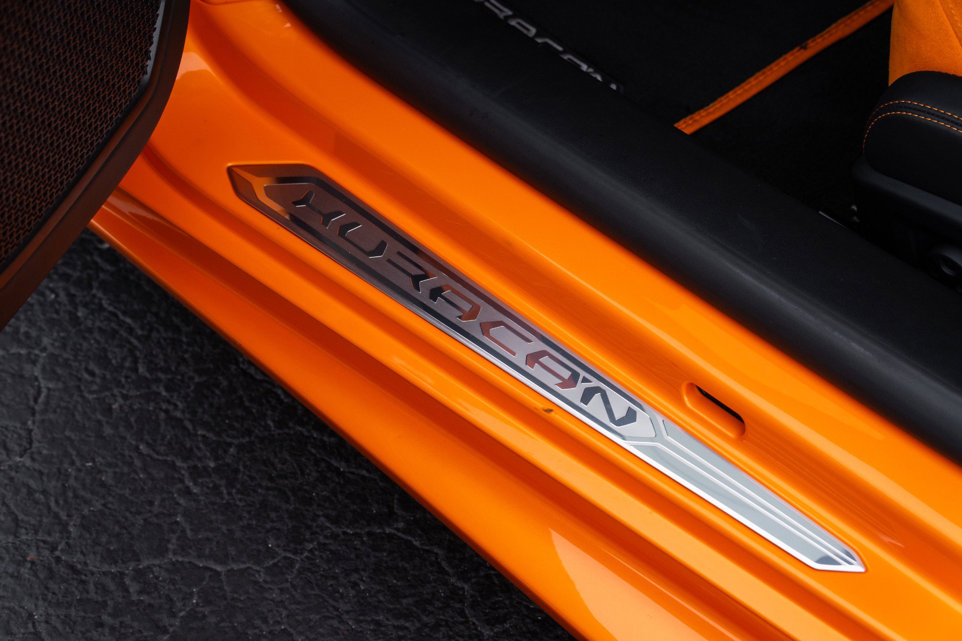 Used 2016 Lamborghini Huracan LP 610-4 AWD/4WD image 37
