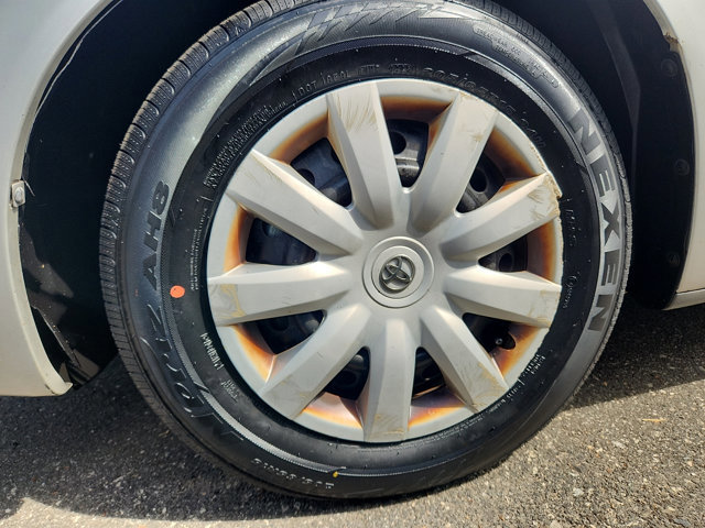 Used 2005 Toyota Camry XLE FWD image 9