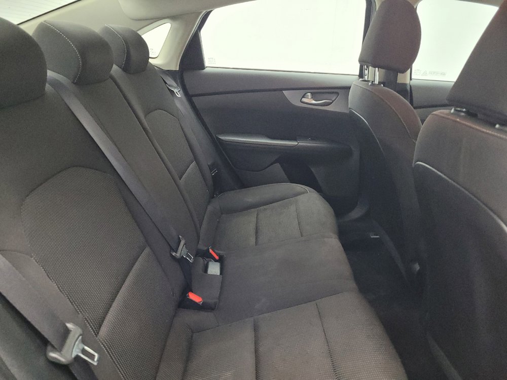 Used 2020 Kia Forte LXS FWD image 19