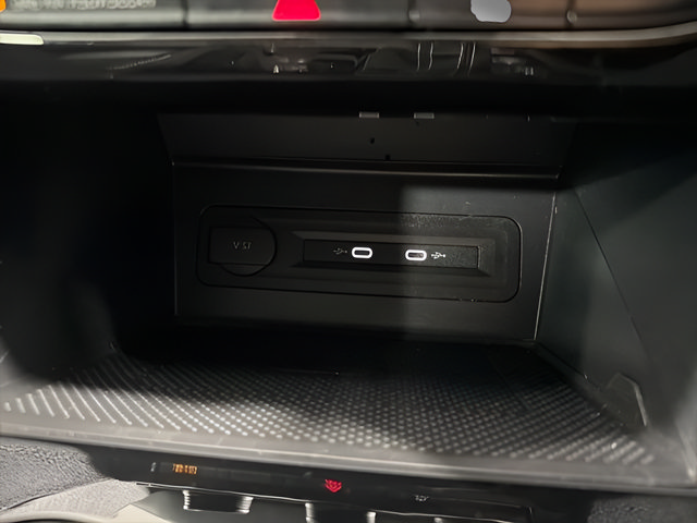 Used 2022 Volkswagen Atlas SE AWD/4WD image 22