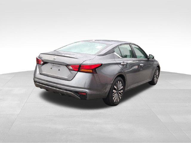 Used 2025 Nissan Altima 2.5 SV FWD image 26