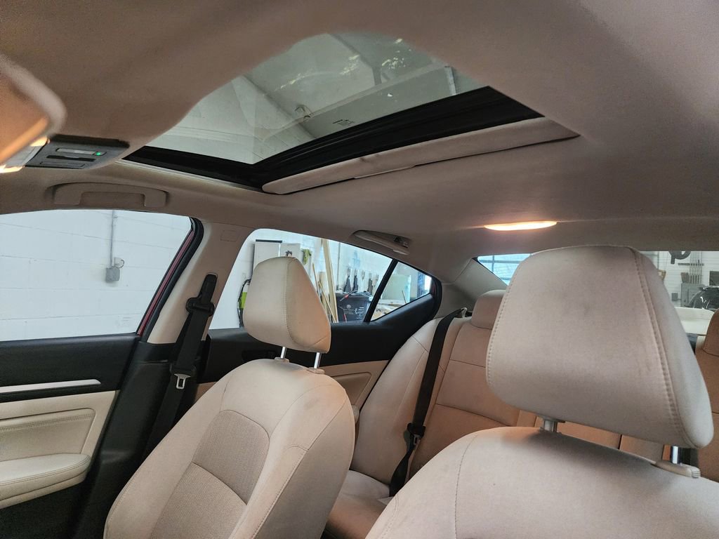 Used 2023 Nissan Altima 2.5 SV w/ SV Premium Package image 22