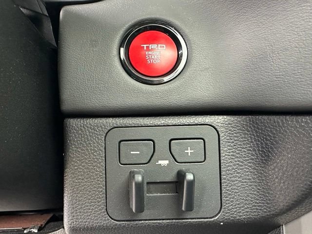 Used 2025 Toyota Tundra Platinum w/ TRD Off-Road Package AWD/4WD image 25