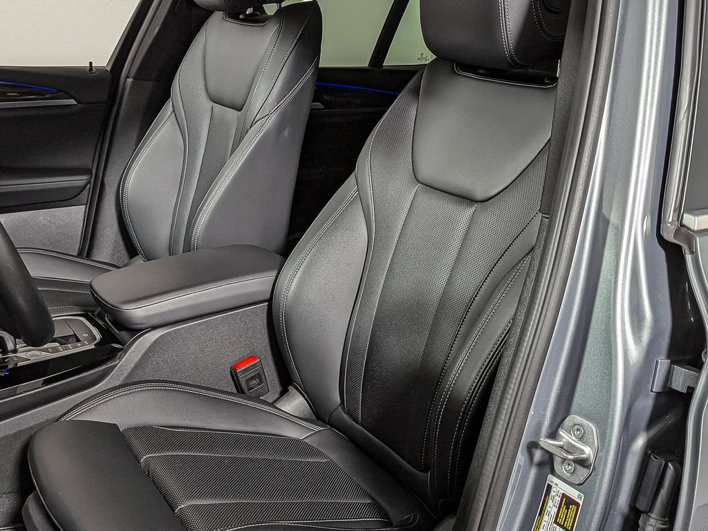 Used 2023 BMW X3 xDrive30i w/ Convenience Package image 16