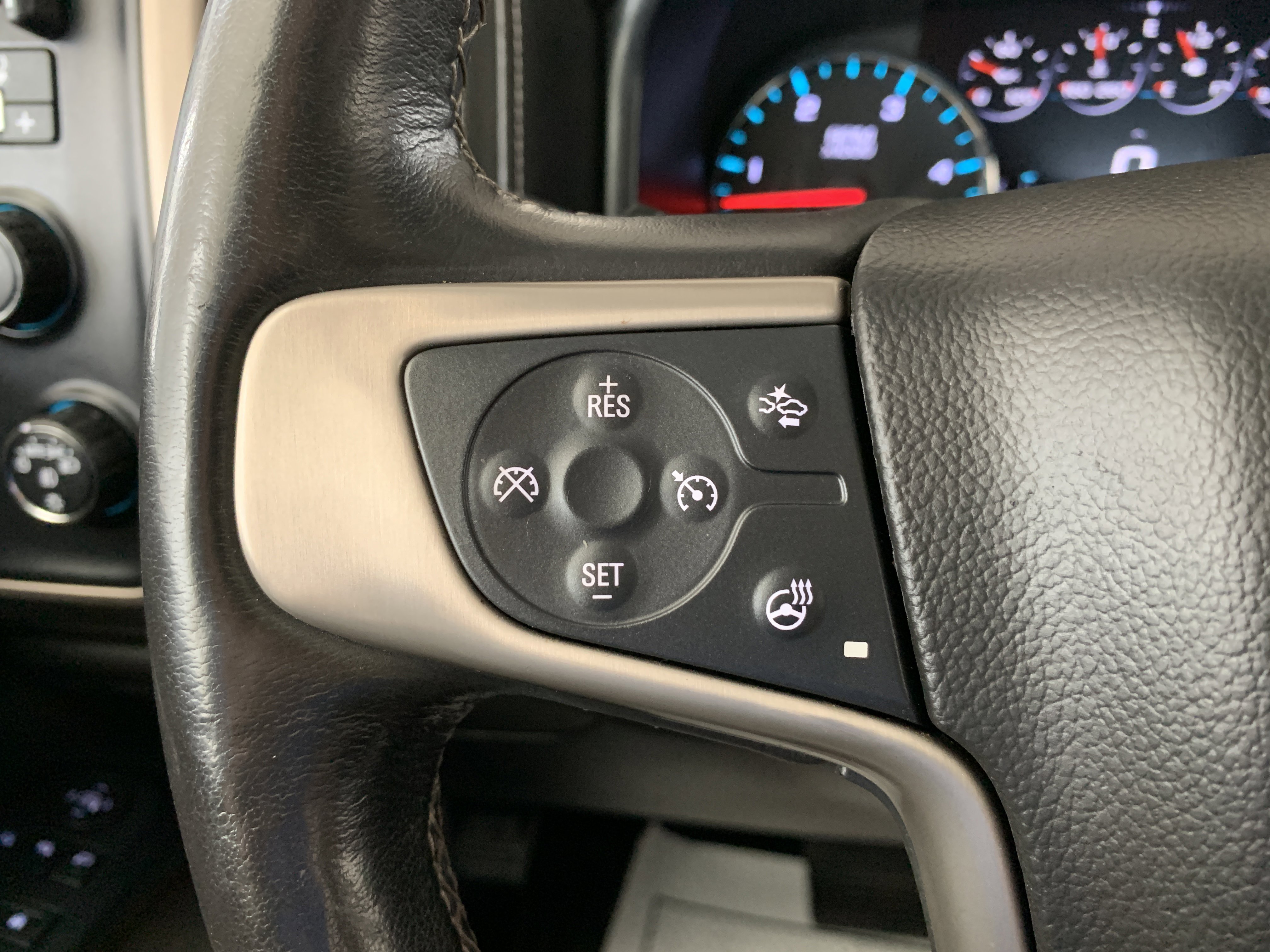 Used 2018 GMC Sierra 2500 Denali w/ Duramax Plus Package image 25