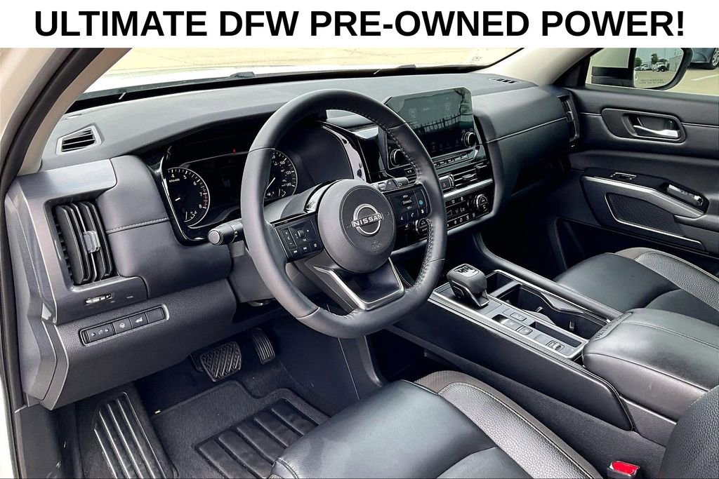 Used 2024 Nissan Pathfinder SL FWD image 14