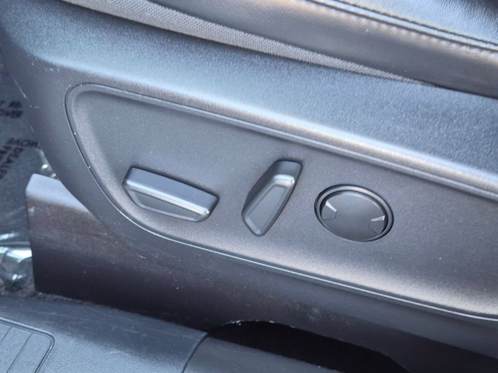 Used 2025 Ford Escape ST-Line FWD image 14