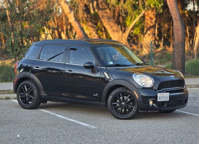 Used 2011 MINI Cooper Countryman S image 2