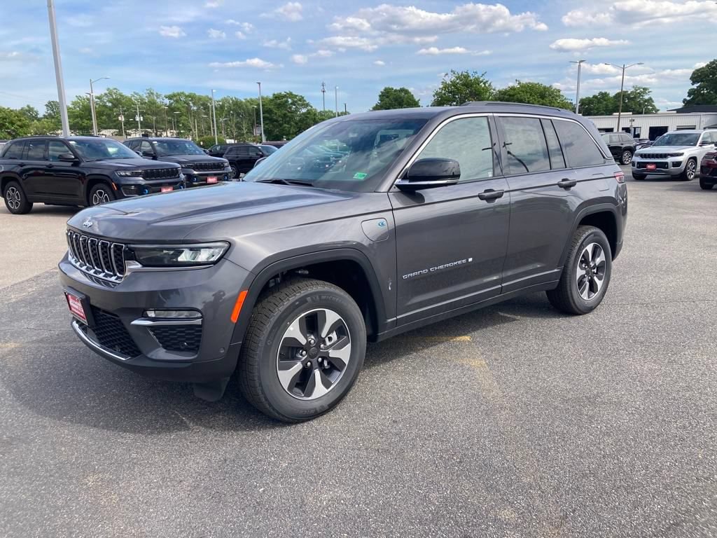 New 2024 Jeep Grand Cherokee Limited 4xe w/ Luxury Tech Group II AWD/4WD image 31