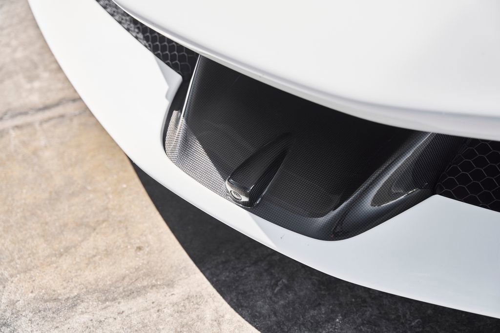 Used 2024 Ferrari SF90 Spider image 8