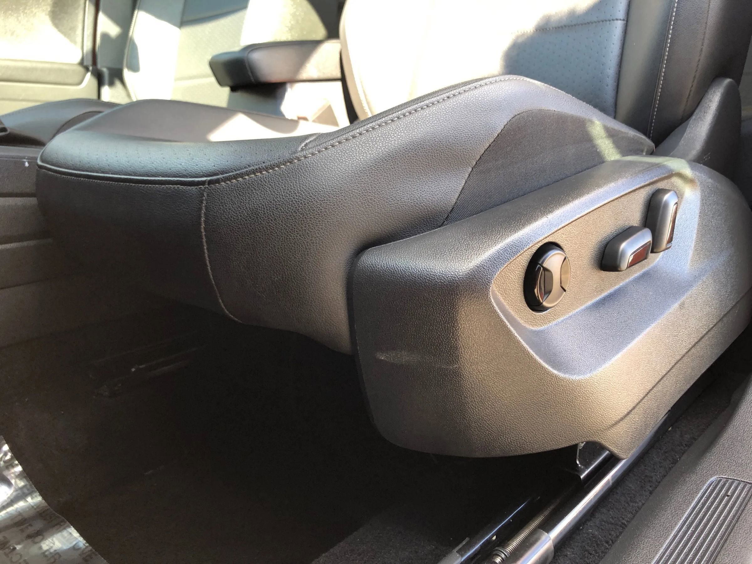 Used 2019 Volkswagen Tiguan SEL image 22