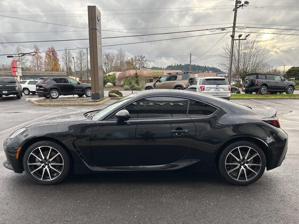 Used 2022 Toyota GR86 Base image 8