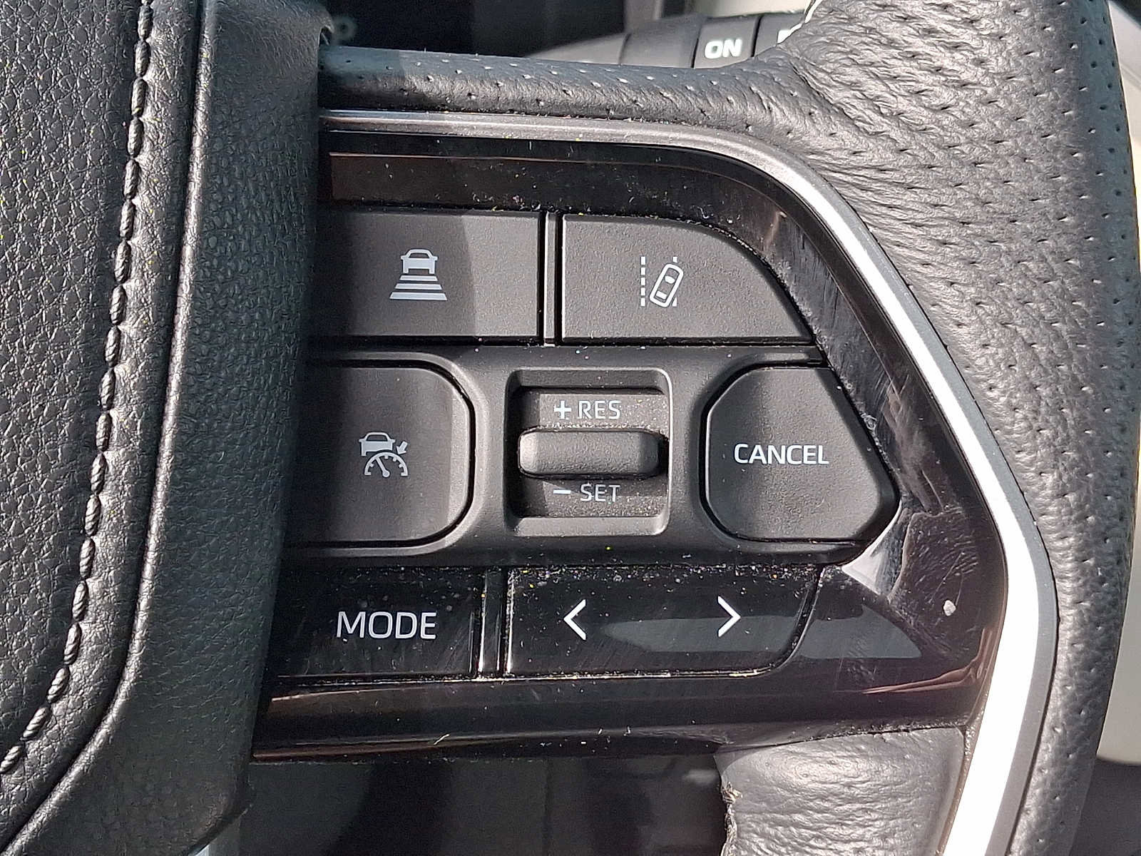 Used 2023 Toyota Sequoia Capstone AWD/4WD image 19